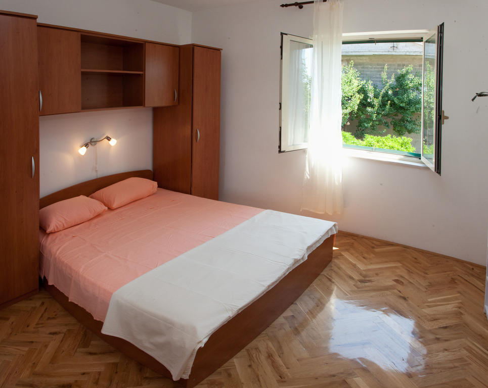 Yacht Beach Apartments Kaštela Pokoj fotografie