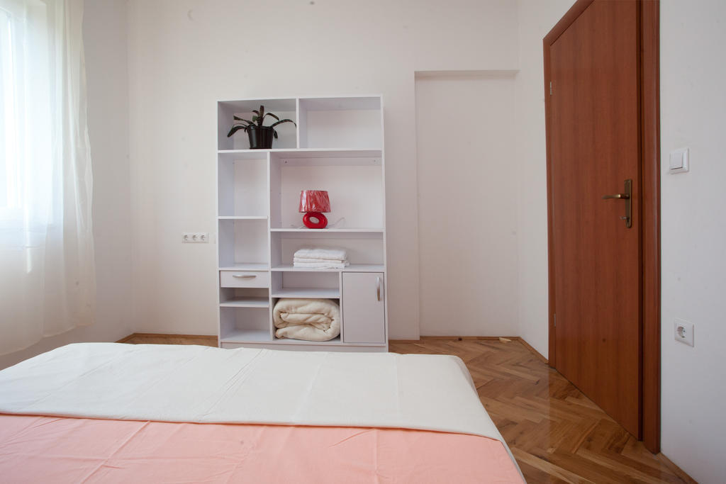 Yacht Beach Apartments Kaštela Pokoj fotografie