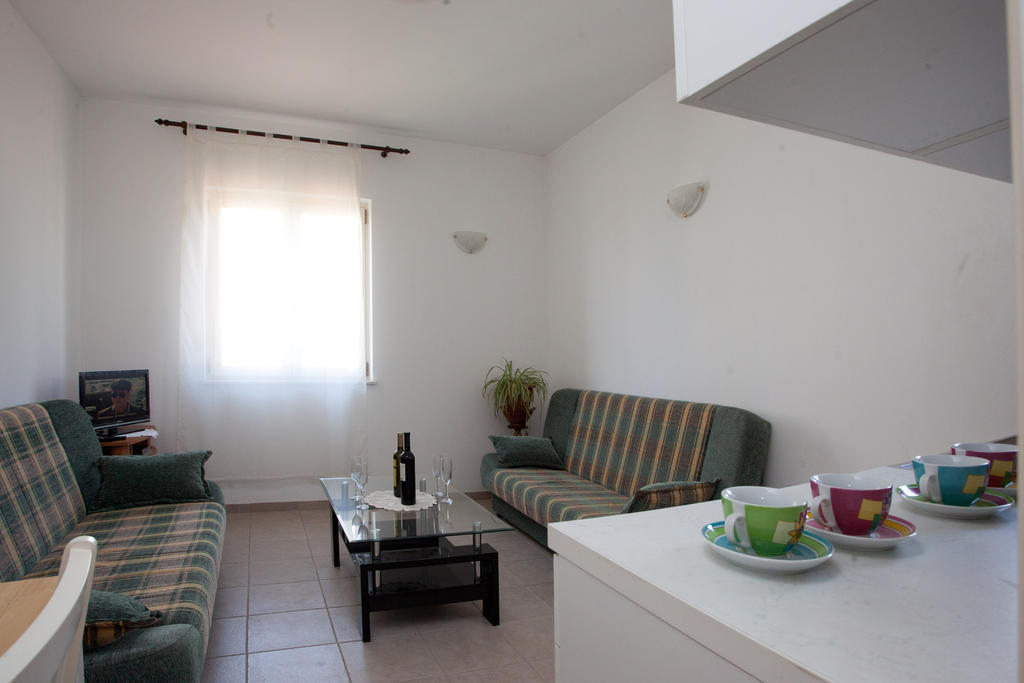 Yacht Beach Apartments Kaštela Pokoj fotografie