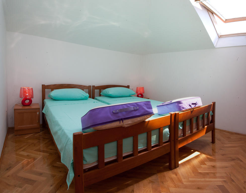 Yacht Beach Apartments Kaštela Pokoj fotografie
