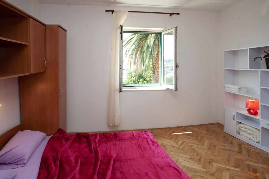 Yacht Beach Apartments Kaštela Pokoj fotografie